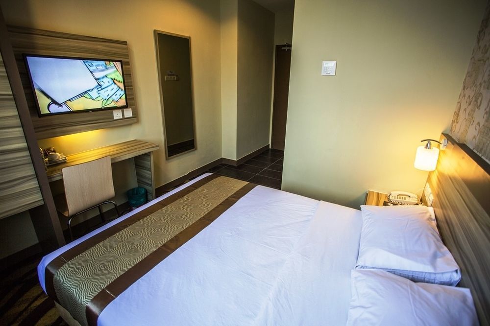 Hotel Zamburger Victory City Джохор Бахру Екстериор снимка
