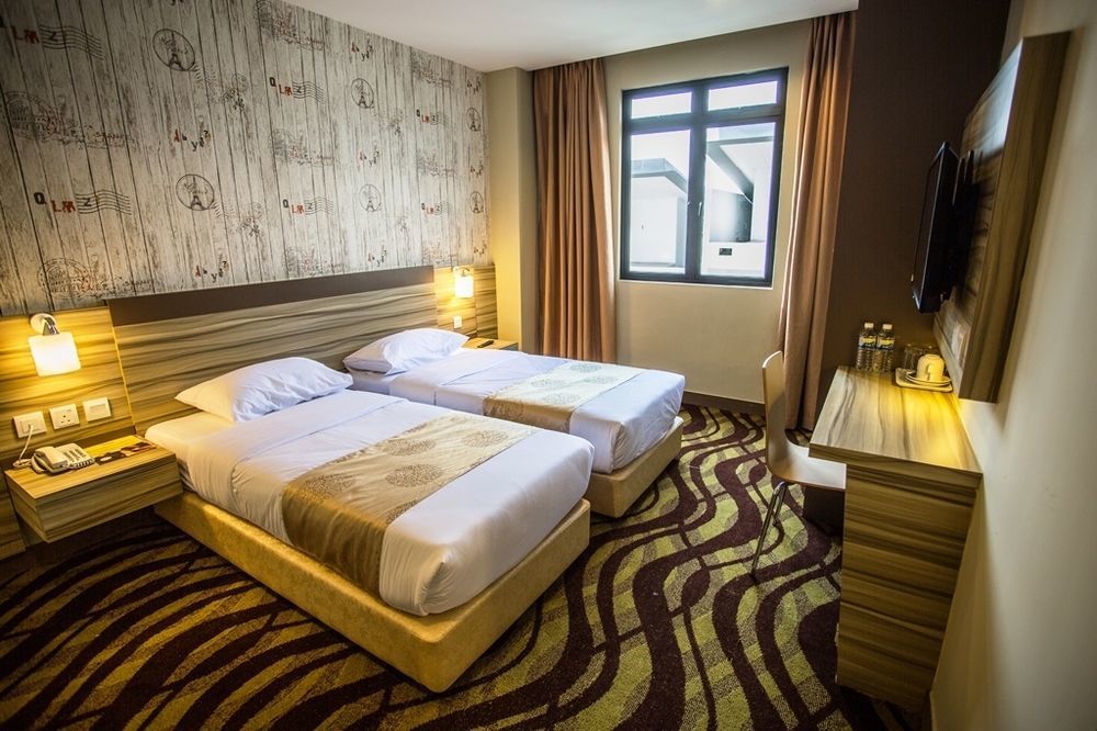 Hotel Zamburger Victory City Джохор Бахру Екстериор снимка