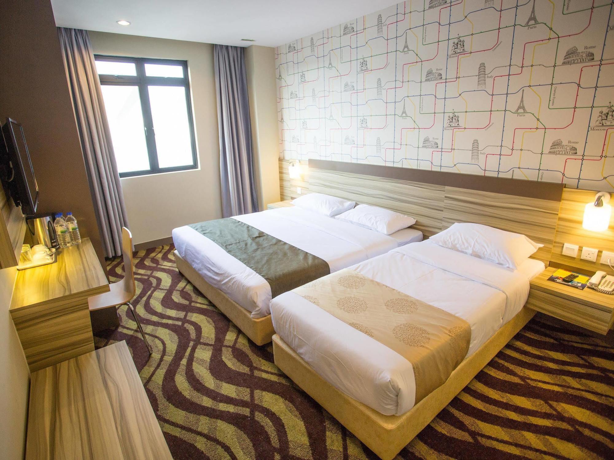 Hotel Zamburger Victory City Джохор Бахру Екстериор снимка