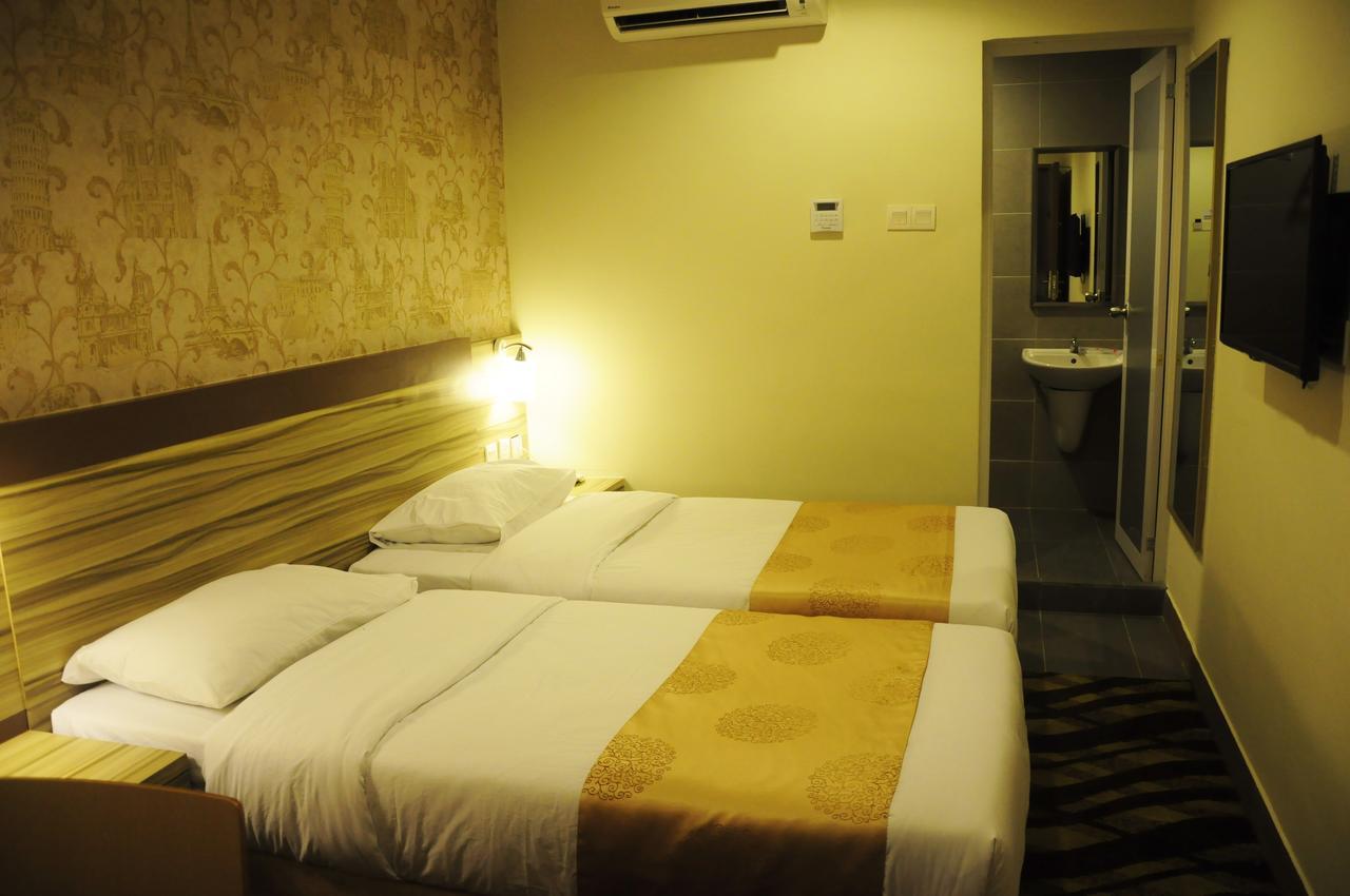Hotel Zamburger Victory City Джохор Бахру Стая снимка