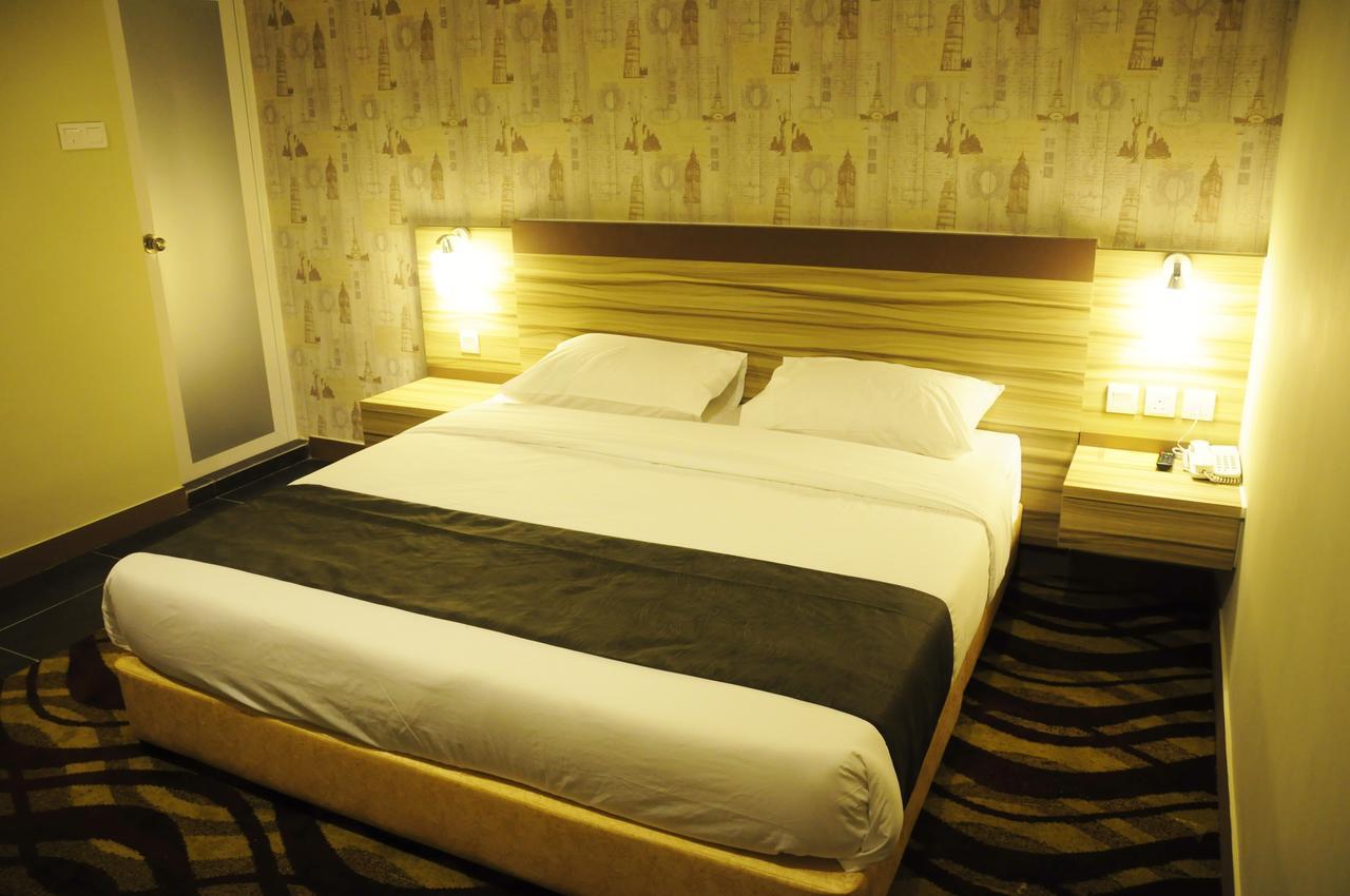Hotel Zamburger Victory City Джохор Бахру Стая снимка