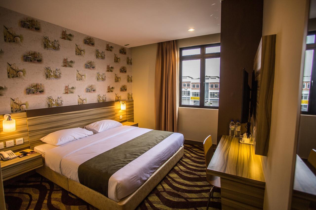 Hotel Zamburger Victory City Джохор Бахру Стая снимка